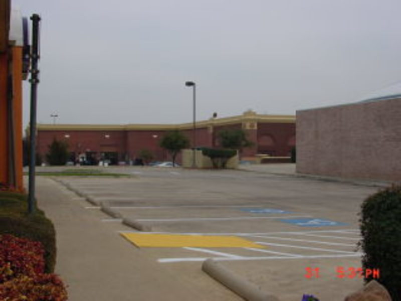 Street view of Taco Bell Parking