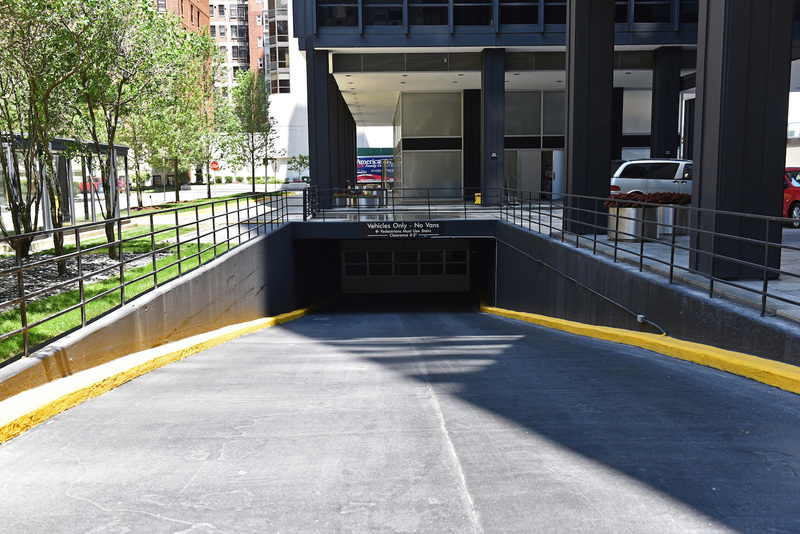 Street view of 900/910 N. Lake Shore Dr Condos Garage - Valet