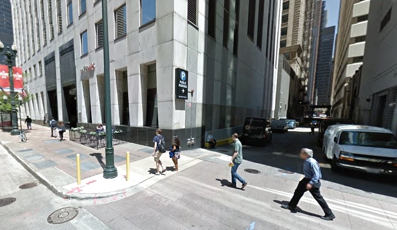 Street view of 1 E Wacker Garage - Valet