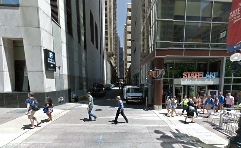 Street view of 1 E Wacker Garage - Valet