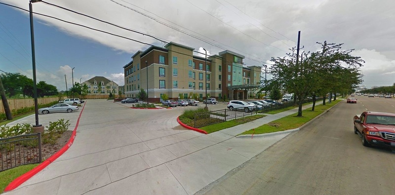 Street view of Holiday Inn Express & Suites Lot