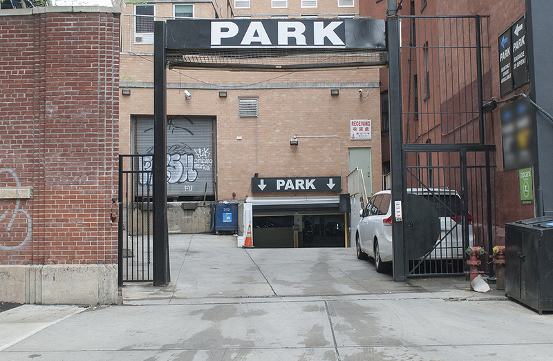 Street view of Select Garages