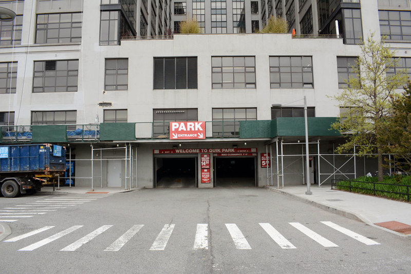 Street view of Quik Park - Brooklyn Bridge