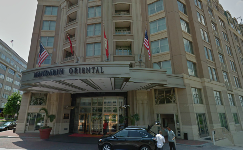 Street view of Mandarin Oriental Hotel - Valet Kiosk