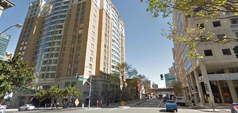 Street view of Marriott Courtyard Downtown - Valet