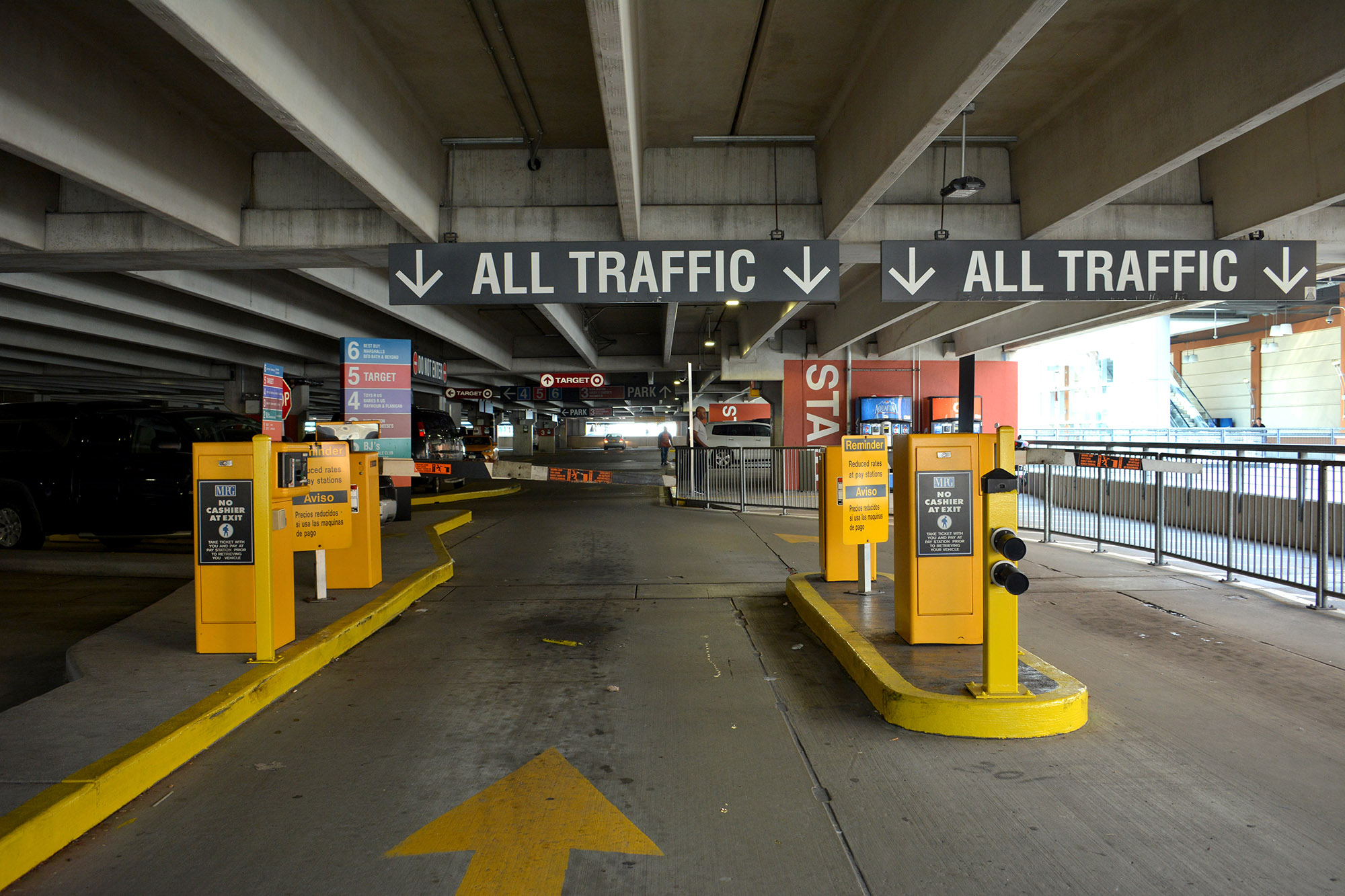 Bronx Terminal Market Parking Parking Near Bronx Terminal Market [ 1333 x 2000 Pixel ]