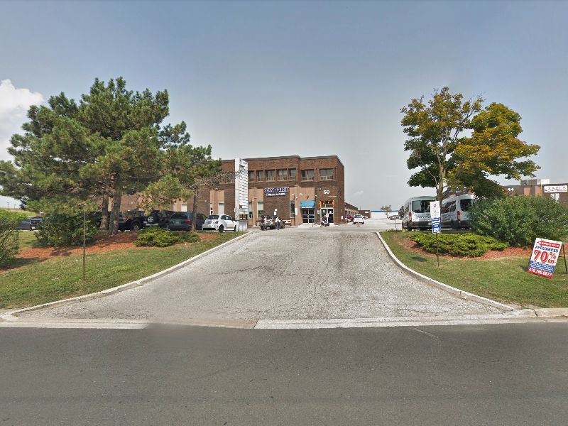 Street view of Skypark  Airport Parking YYZ - Valet