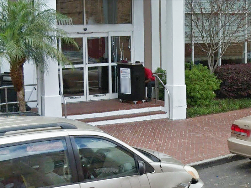 Street view of Hilton Garden Inn - Valet