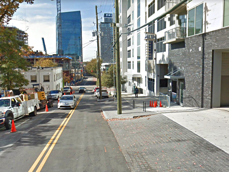 Street view of Nine15 Midtown Apartments Garage
