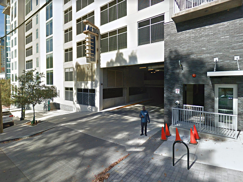 Street view of Nine15 Midtown Apartments Garage