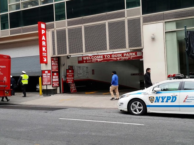 305 W. 33rd St. Parking ParkWhiz