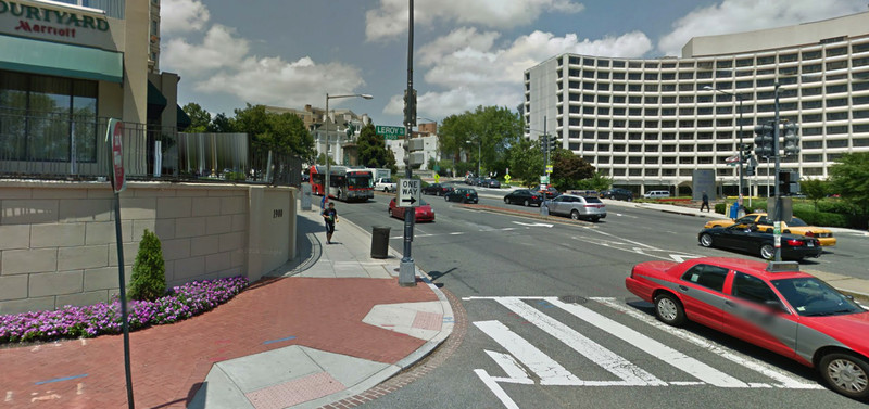 Street view of Courtyard Marriott Dupont Circle - Valet Kiosk