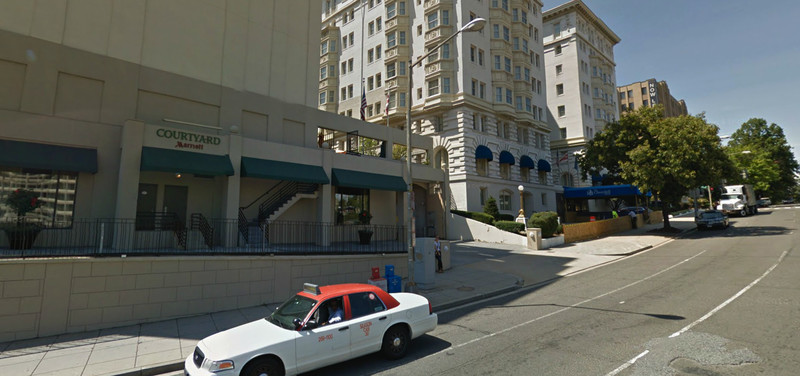 Street view of Courtyard Marriott Dupont Circle - Valet Kiosk
