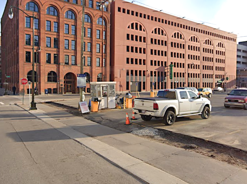 parking at the detroit opera house