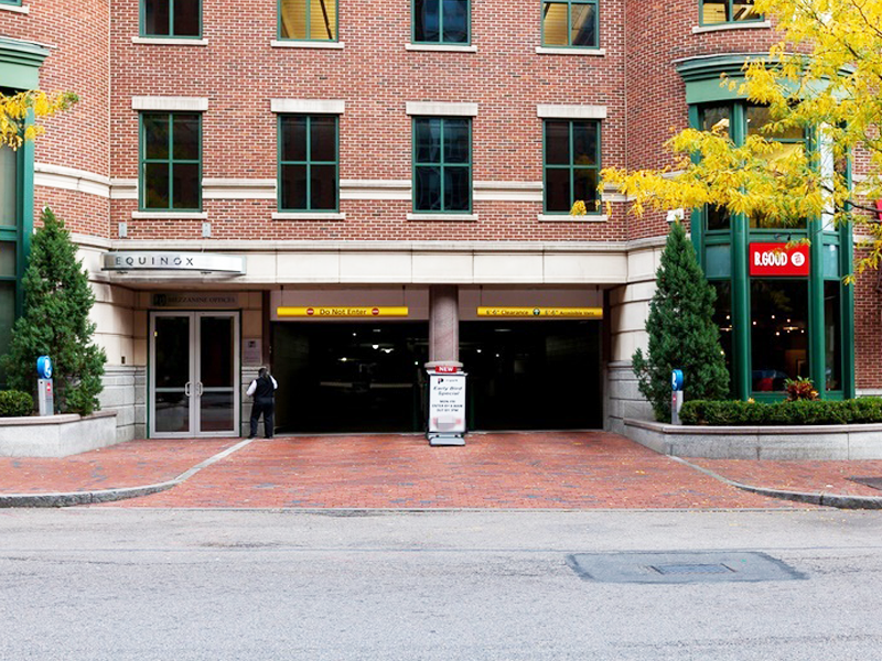 131 Dartmouth St. Parking ParkWhiz