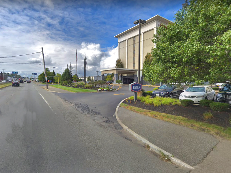 230 Lee Burbank Hwy Parking BestParking