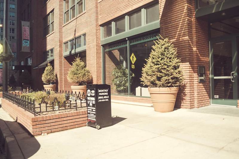 Street view of River Roast - Valet Kiosk