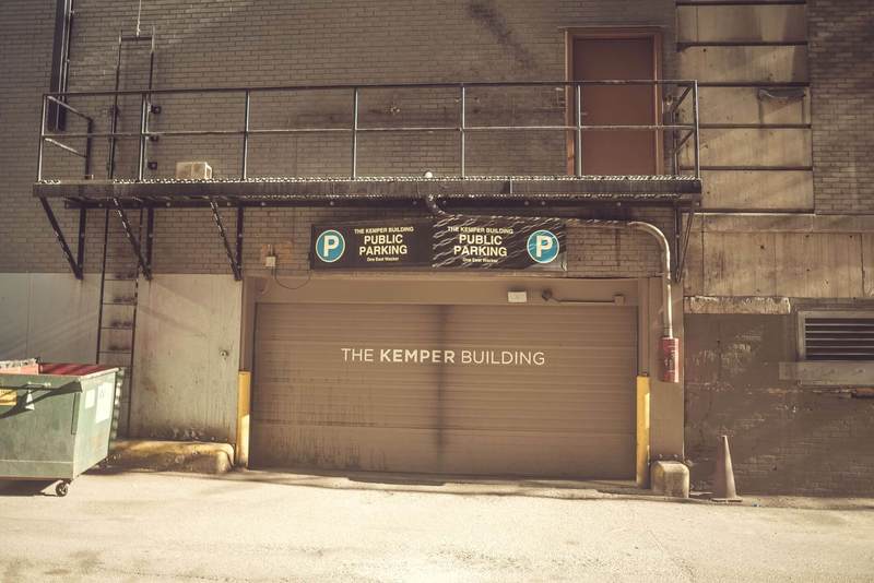 Street view of 1 E Wacker Garage - Valet