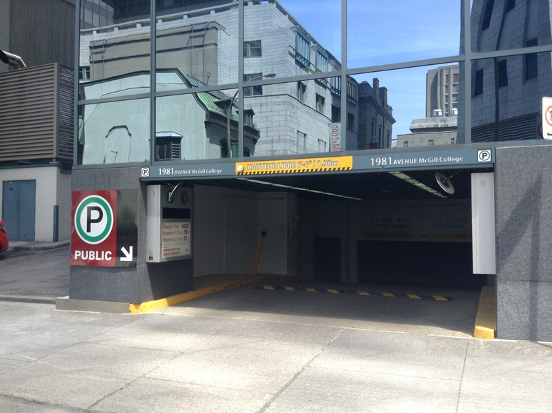 Street view of M111 - 1981 McGill College