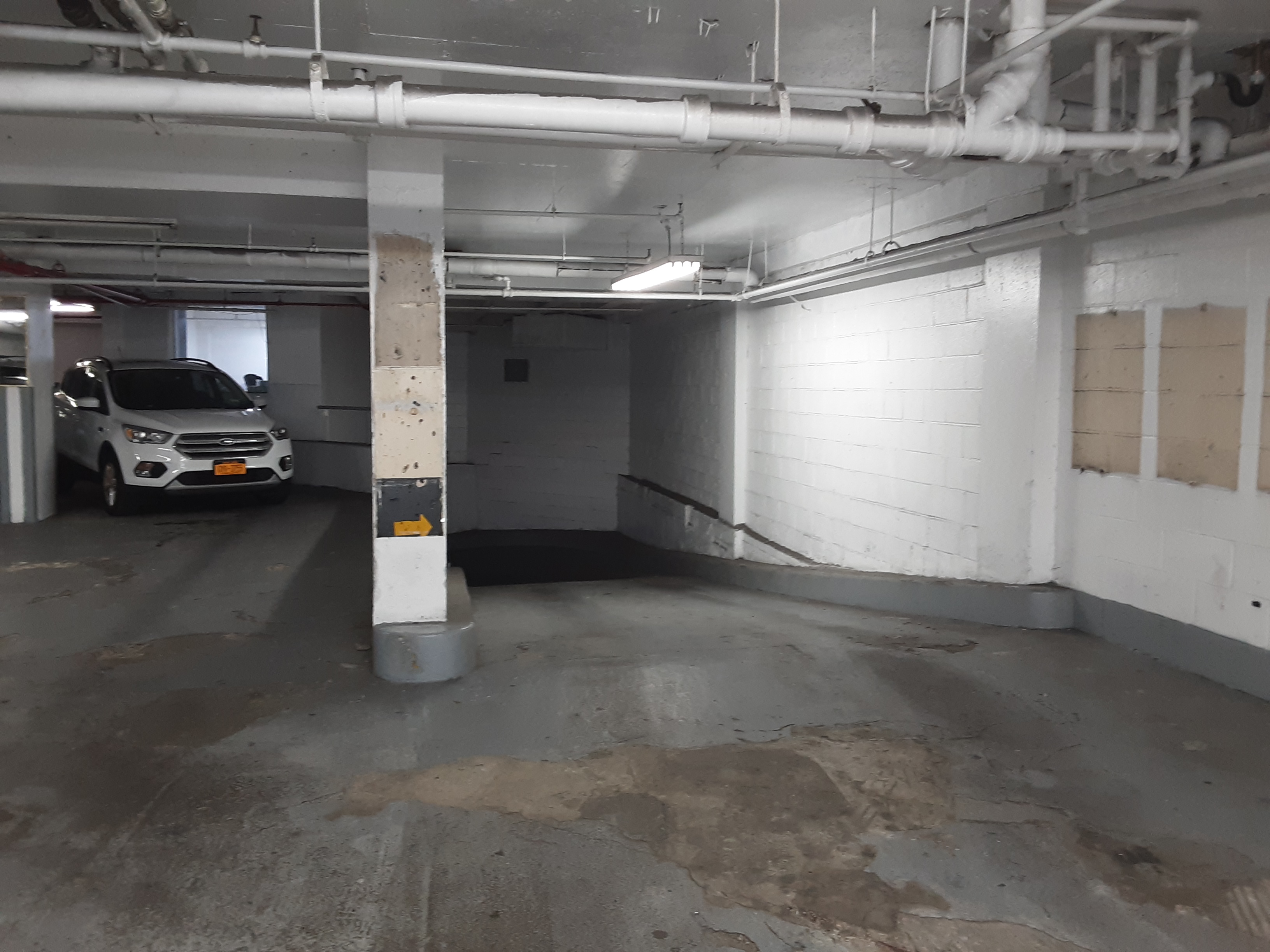 230 E. 44th St. Parking