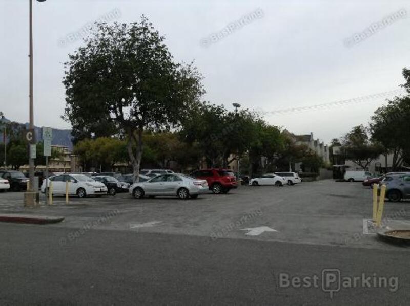 Street view of Shopper's Lane North Parking Lot