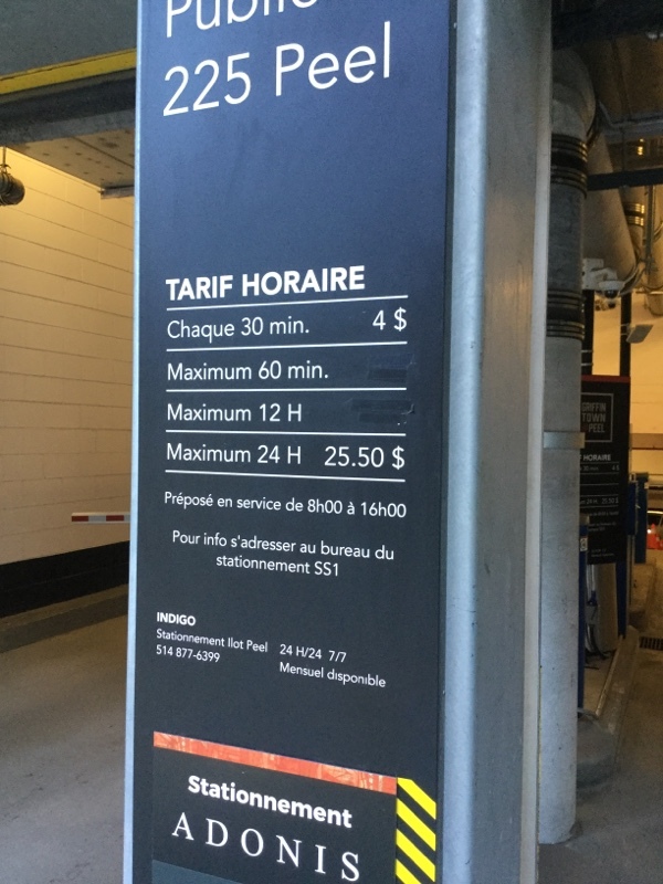 Street view of M229 - Ilot Peel