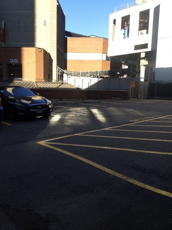 Street view of 2346 Yonge St Lot