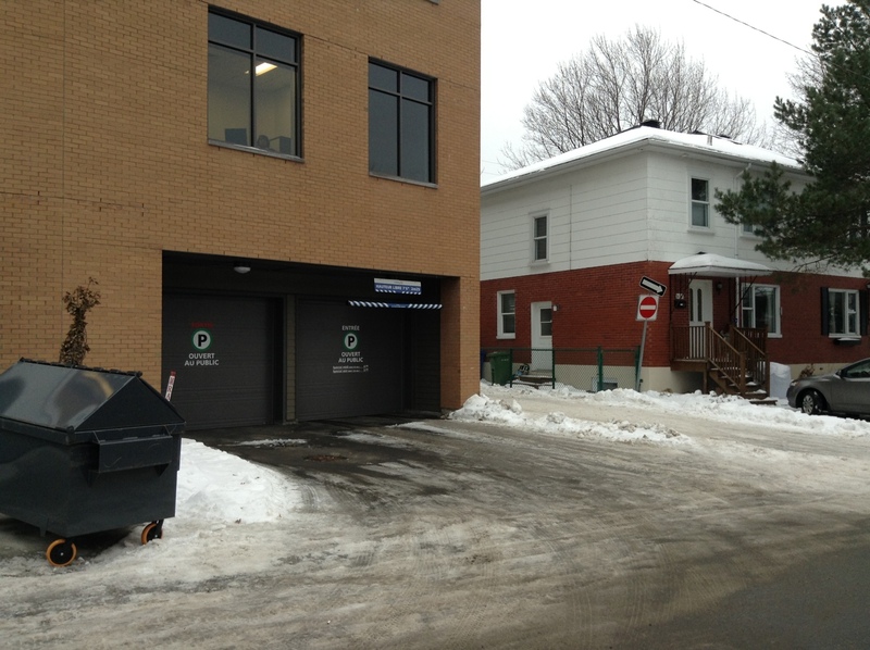 Street view of Q086 - Caisse Desjardins de Sillery