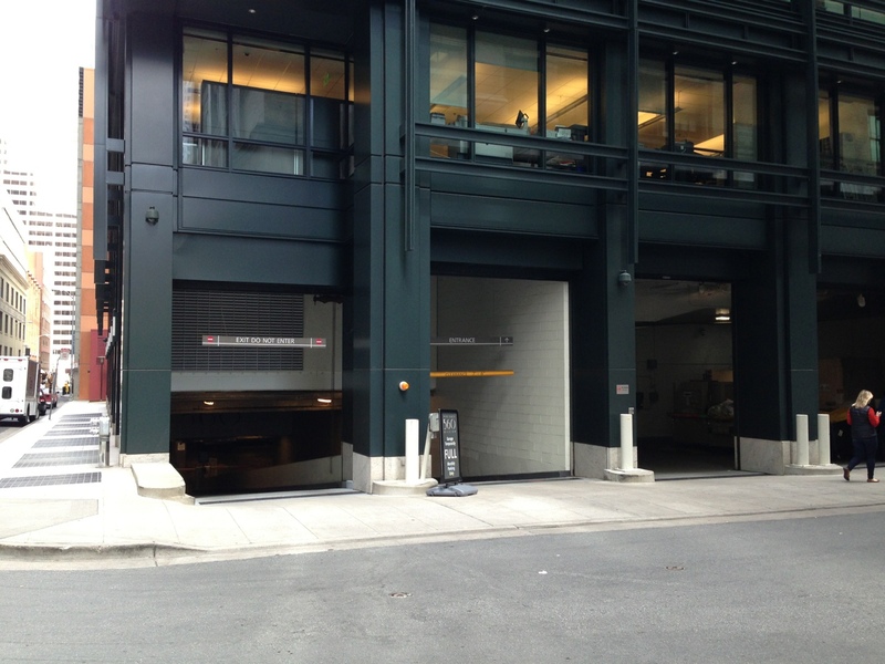 Street view of 560 Mission Street – Valet Garage