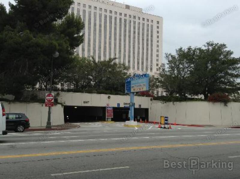 Street view of LA Mall Garage