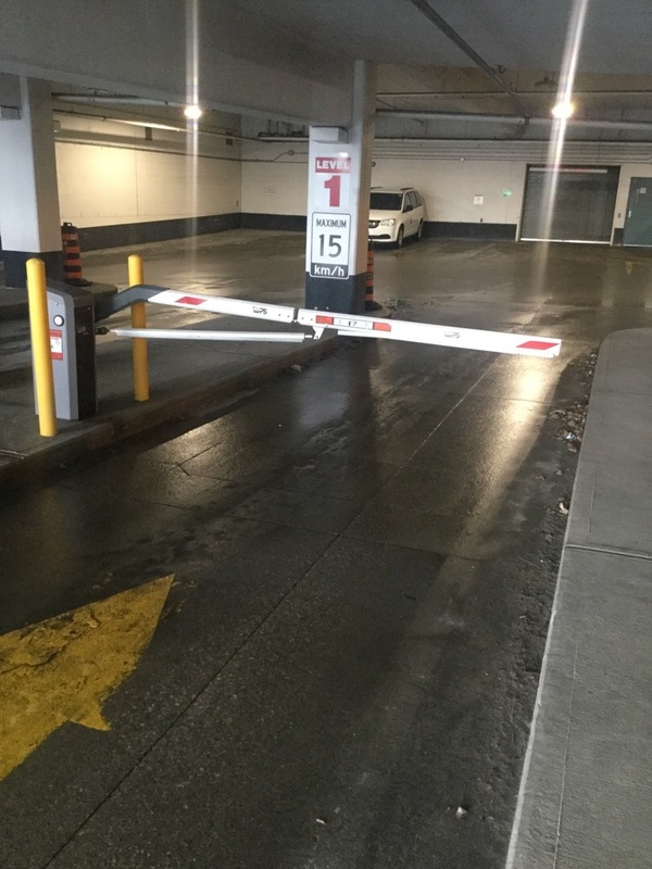 Street view of Arboretum Parking Garage-80