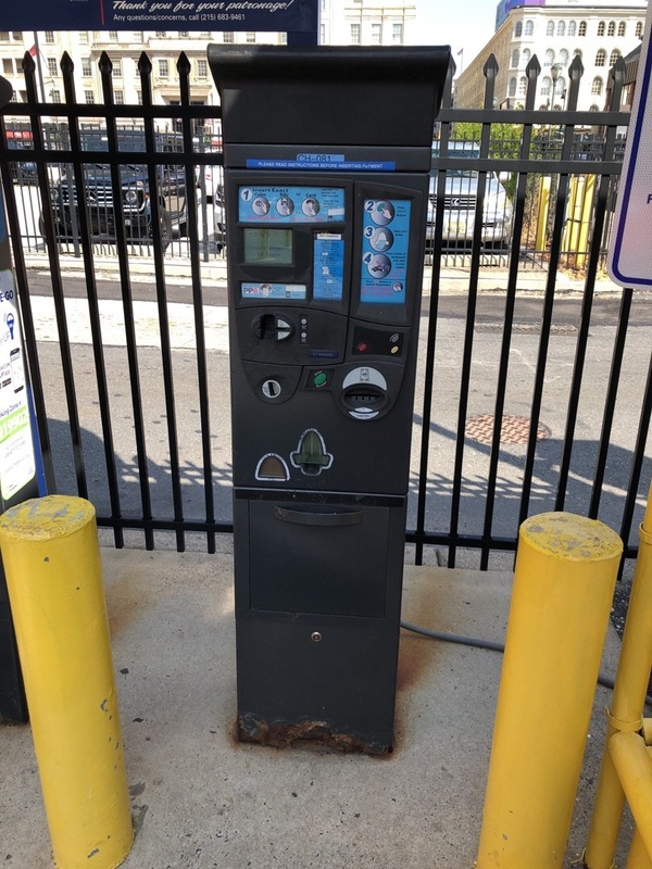 Street view of 8th & Chestnut AutoPark