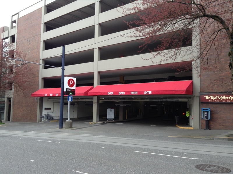 Street view of 10th and Yamhill Garage