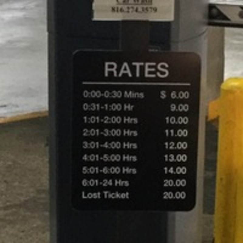 Street view of Crown Center Pershing Garage