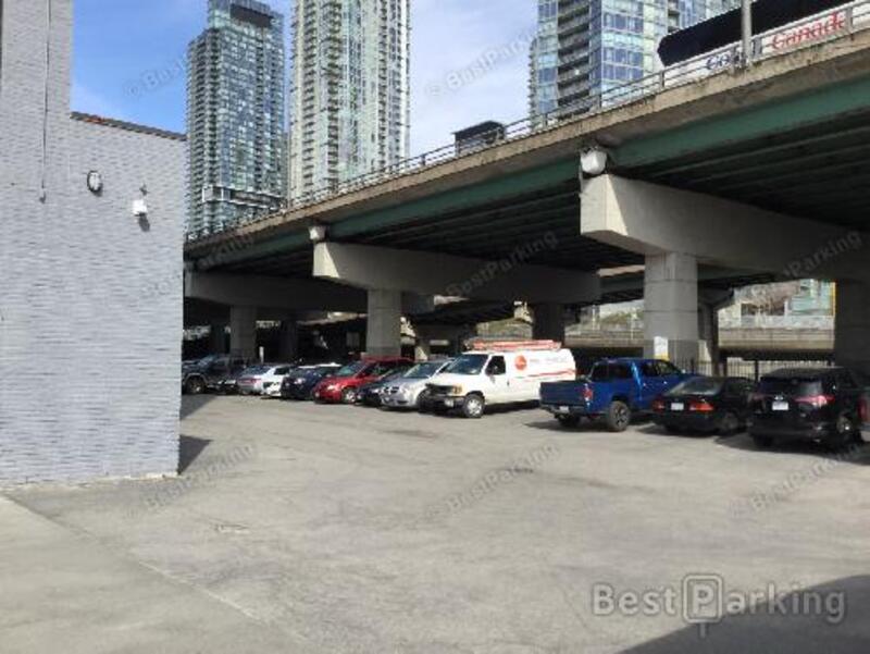 Street view of Queen's Quay Lot