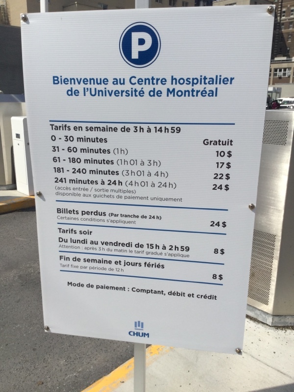 Street view of Notre-Dame Hospital Parking Lot