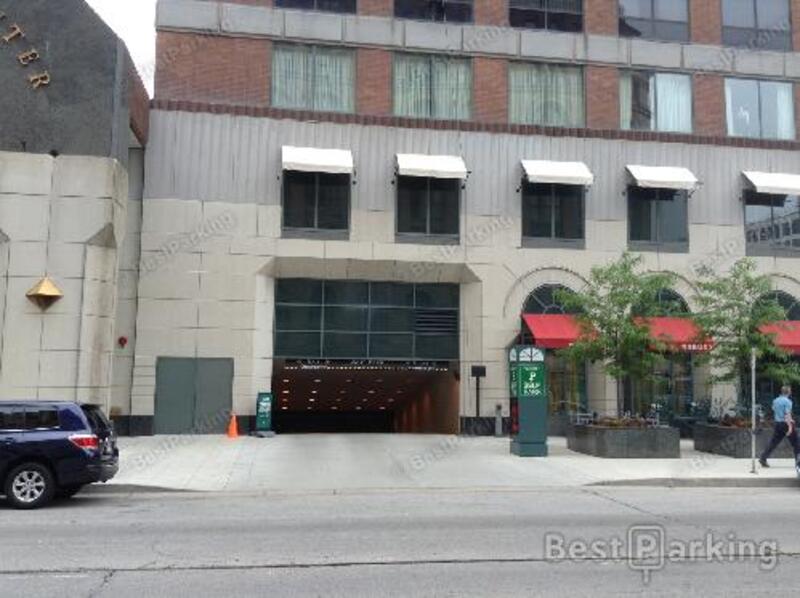 Street view of Milwaukee Center/Saint Kate Arts Hotel