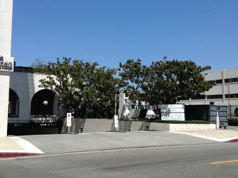 Street view of The Wilshire Colonade