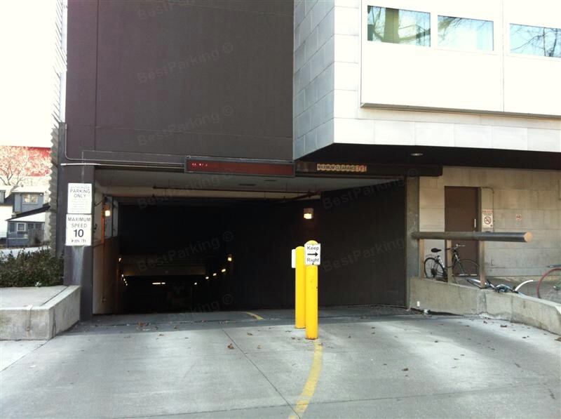 Street view of Glen Morris St. (Graduate House)