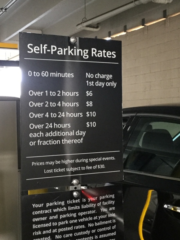 Street view of Luxor Hotel & Casino Garage