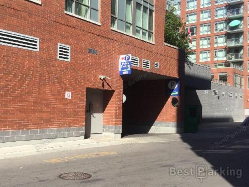 Street view of 1033 Queen St Parking Garage