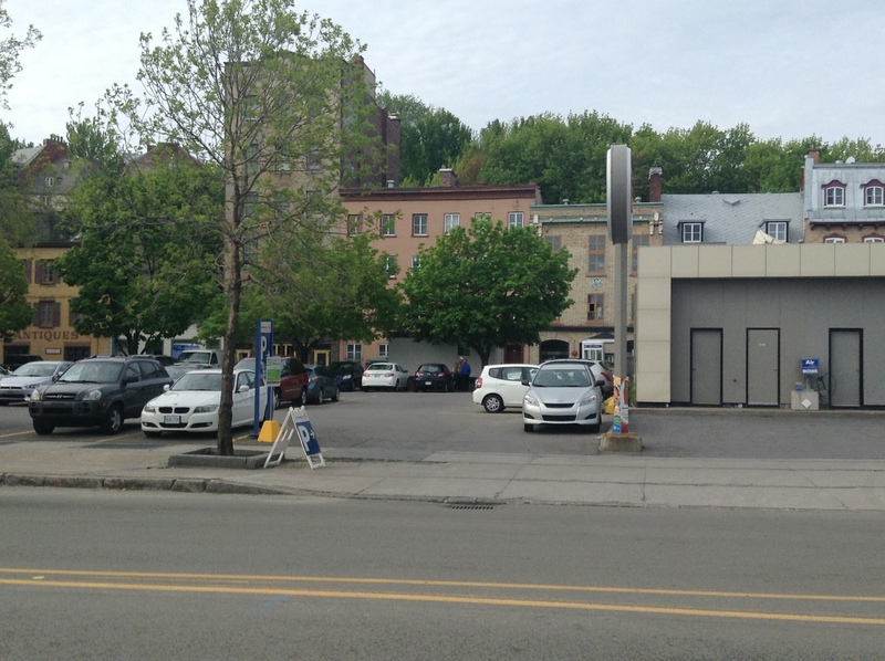 Street view of St-Thomas Lot