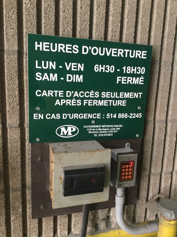 Street view of 355 Ste-Catherine