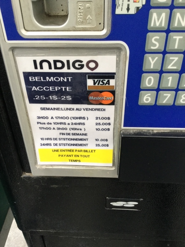 Street view of Rue De la Gauchetière O Parking Lot