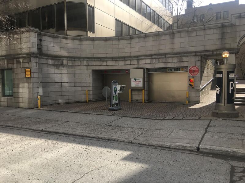 Street view of Stationnement AB