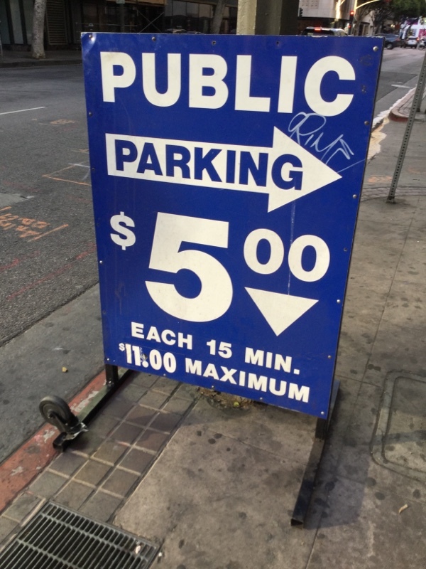 Street view of 914 S Hill St Parking Garage