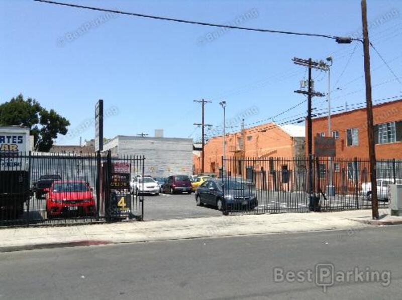 Street view of 719 Valencia St Lot