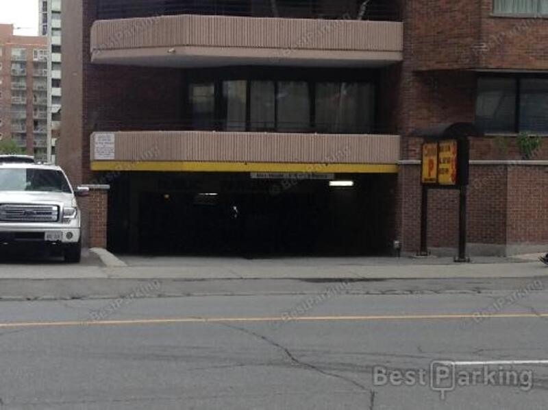 Street view of Queen St Garage