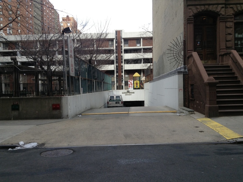 Street view of DNU-Garsch Garage