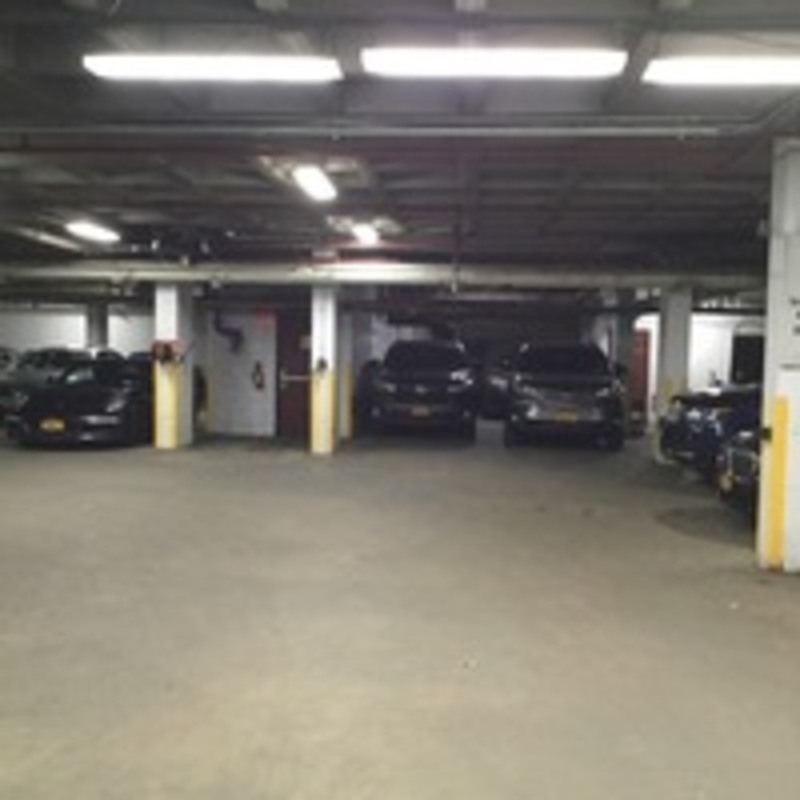 Street view of DNU-Garsch Garage